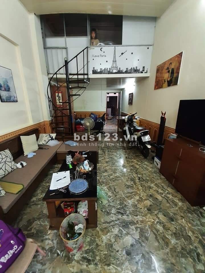 Bán đất tặng nhà diện tích 50m2 nền sát bên Quận ủy tại đường Cầu Diễn sổ bàn giao ngay