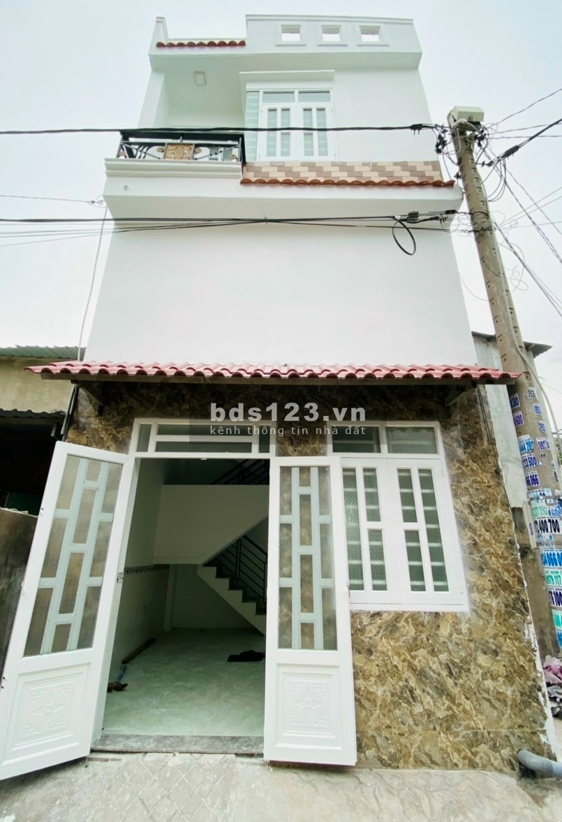 Nhà Lý Thường Kiệt diện tích 21m2, nhà mới 3 tầng, nở hậu, hẻm xe hơi giá chốt 2tỷ600