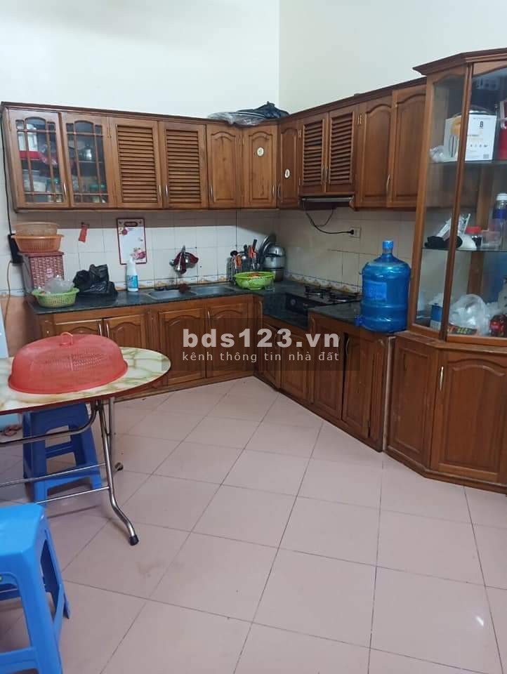 Bán nhà nguyên căn đẹp diện tích to giá tiền nhỏ 1 bước ra phố, giá bán 4.85 tỷ, sổ sẵn