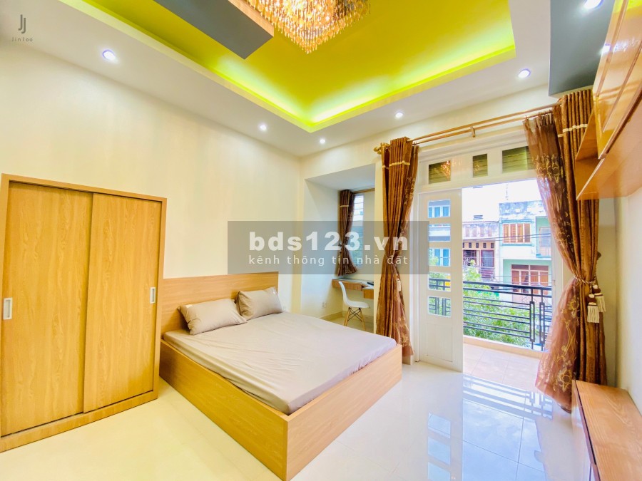 JinJoo Hoàng Hoa Thám Bình Thạnh giá chỉ từ 5tr4 liên hệ xem phòng 0777860004