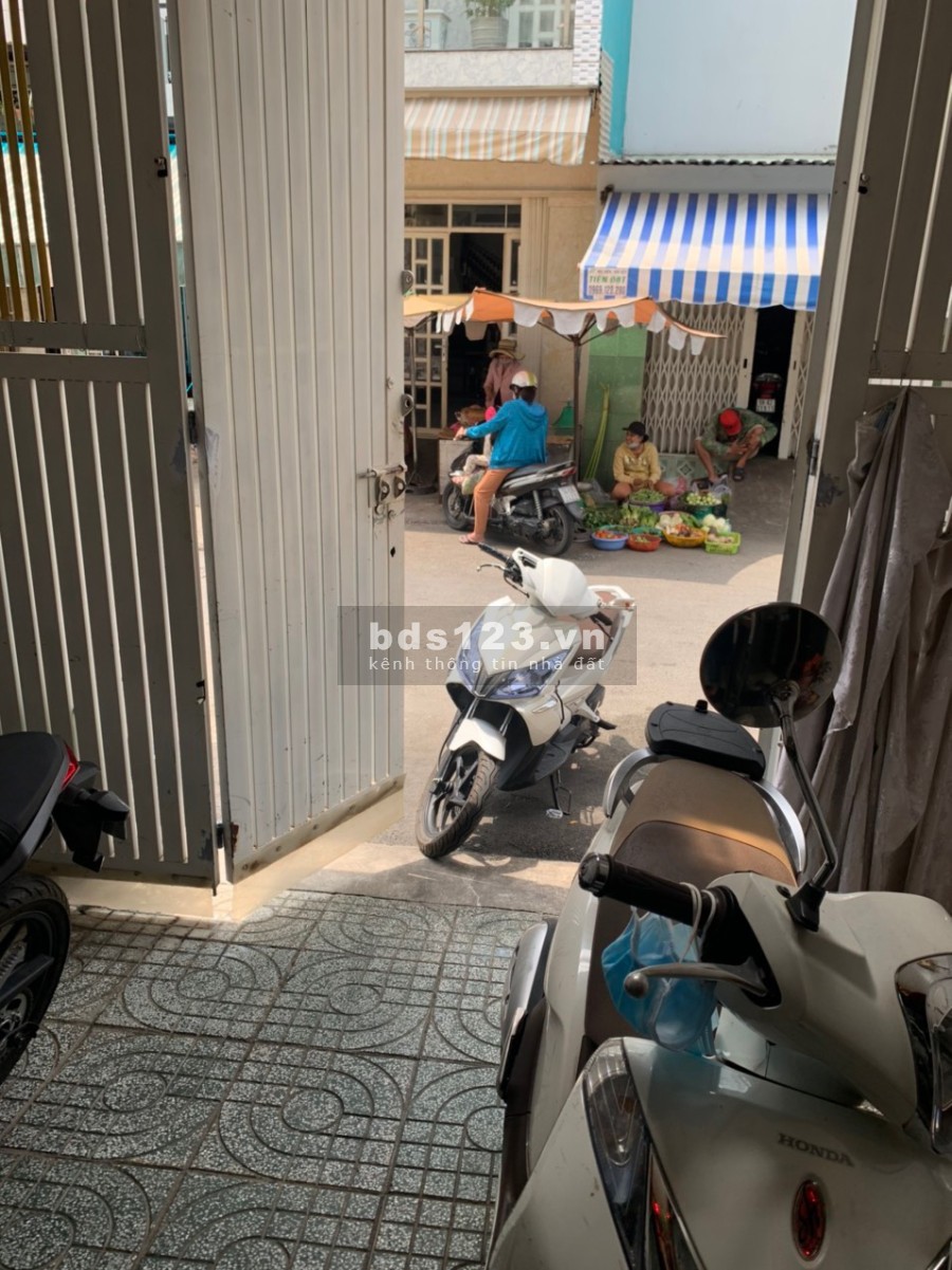 Bán nhà mặt tiền Quận 6 giá tốt 16 tỷ liên hệ xem nhà 0901300226 pháp lý chuẩn
