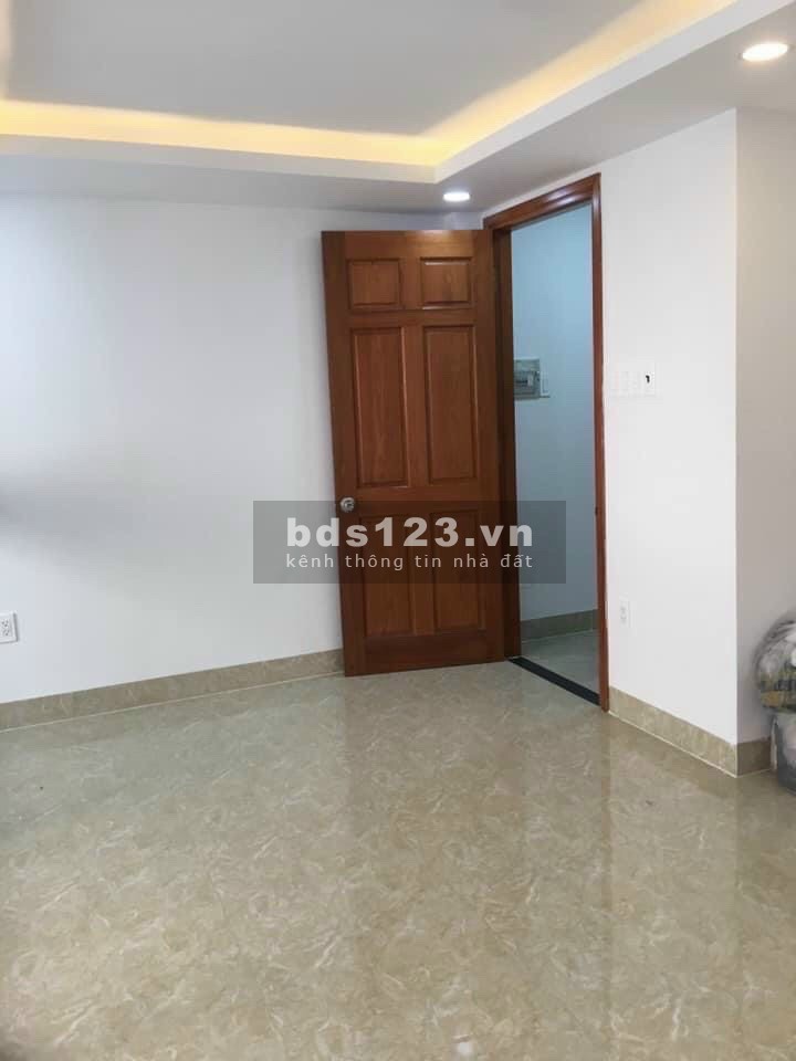 Nhà Khuông Việt dtsd 65m2, nhà mới 3 tầng, nở hậu, hxh, giá chốt 2tỷ59