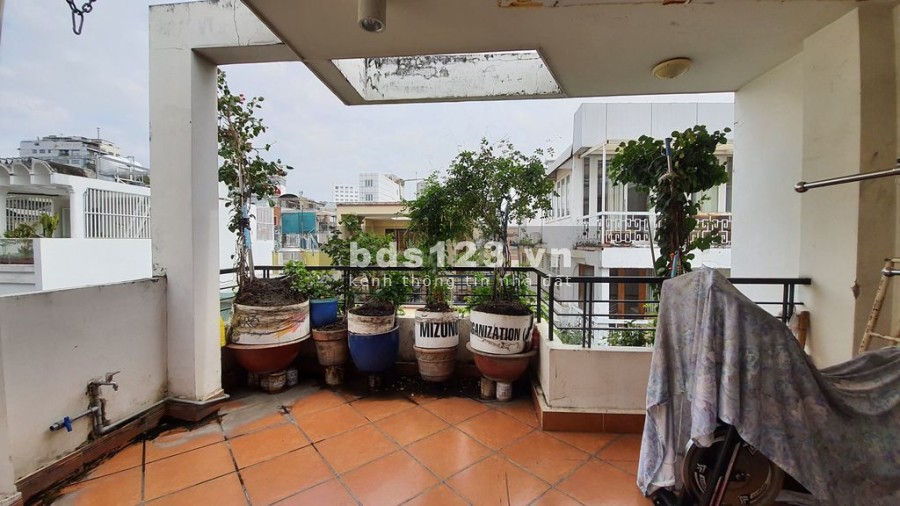 Bán gấp nhà hẻm 149 Lê Thị Riêng, Quận 1, đúc kiên cố 3 tầng, sân thượng, còn mới nguyên