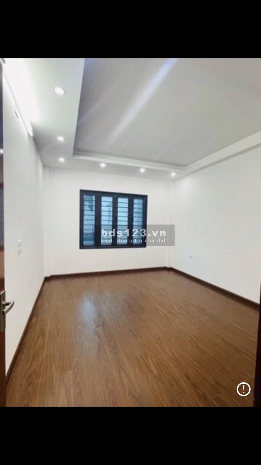 Bán nhà chính chủ Hai Bà Trưng dt 53m2 5 tầng gần 6tỷ,2 thoáng ngõ thông, sổ đỏ nét căng nở hậu