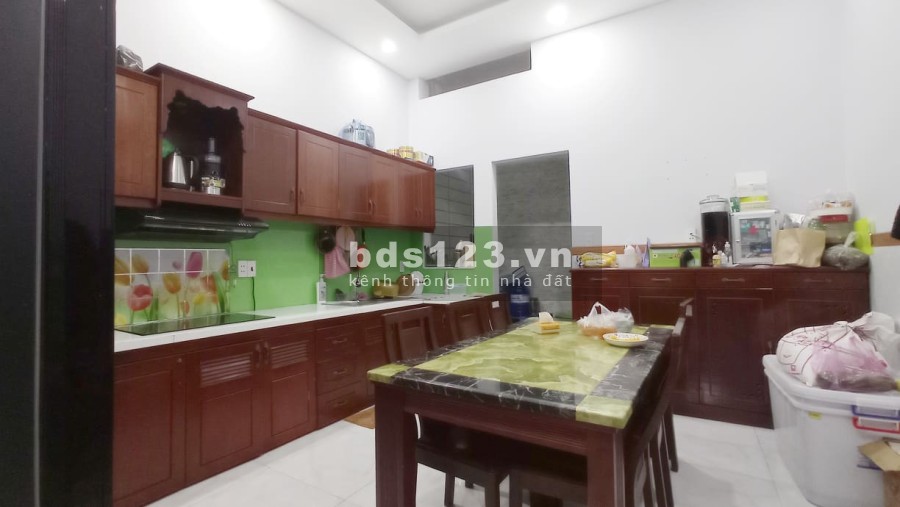 Nhà rộng đẹp, kiên cố, hẻm xe hơi gần ngân hàng ACB Tân Quý giá bán 7,8 tỷ