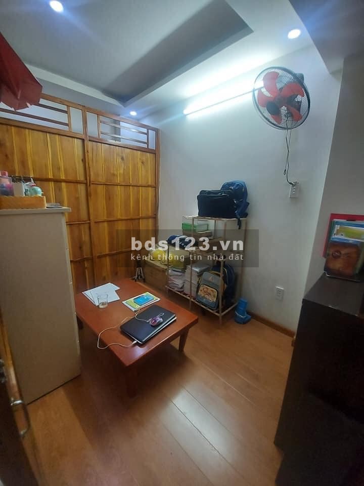 Bán nhà hẻm thông Bạch Đằng, P15, diện tích sử dụng 36.3m2, 3PN, giá bán 4.1 tỷ thương lượng