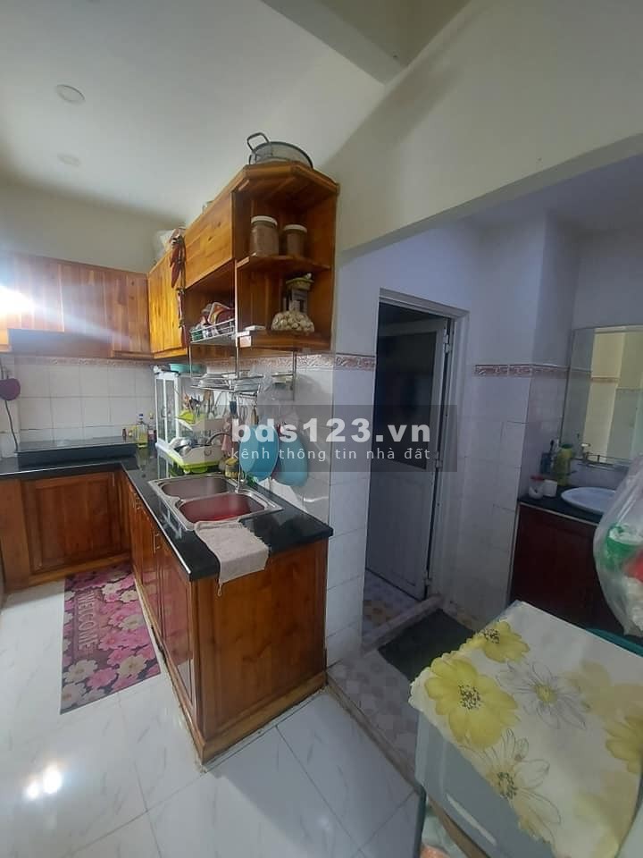 Bán nhà hẻm thông Bạch Đằng, P15, diện tích sử dụng 36.3m2, 3PN, giá bán 4.1 tỷ thương lượng
