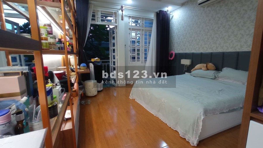 Nhà rộng đẹp, kiên cố, hẻm xe hơi gần ngân hàng ACB Tân Quý giá bán 7,8 tỷ