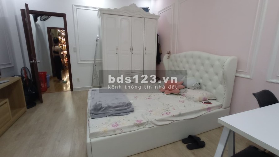 Nhà rộng đẹp, kiên cố, hẻm xe hơi gần ngân hàng ACB Tân Quý giá bán 7,8 tỷ