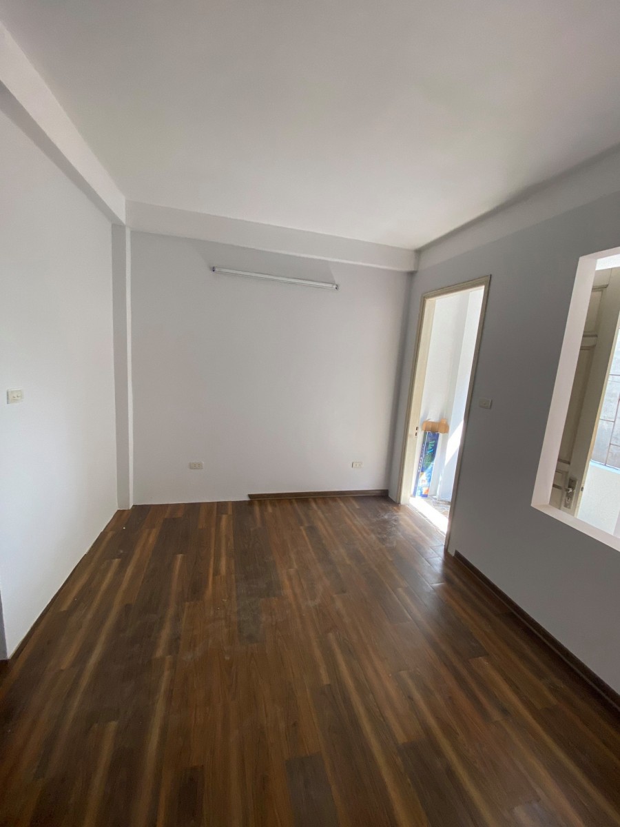 Bán nhà phân lô phố Lê Trọng Tấn, Thanh Xuân. Diện tích 38m2*5 tầng, ô tô gửi. Chỉ gần 4 tỷ