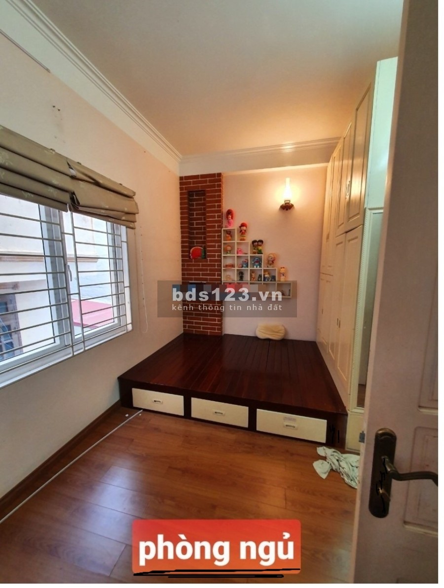 Cho thuê nhà 75 Phú Diễn, diện tích sử dụng 38m2 đúc 5 tầng, ô tô vào tận cửa giá 10 triệu/tháng