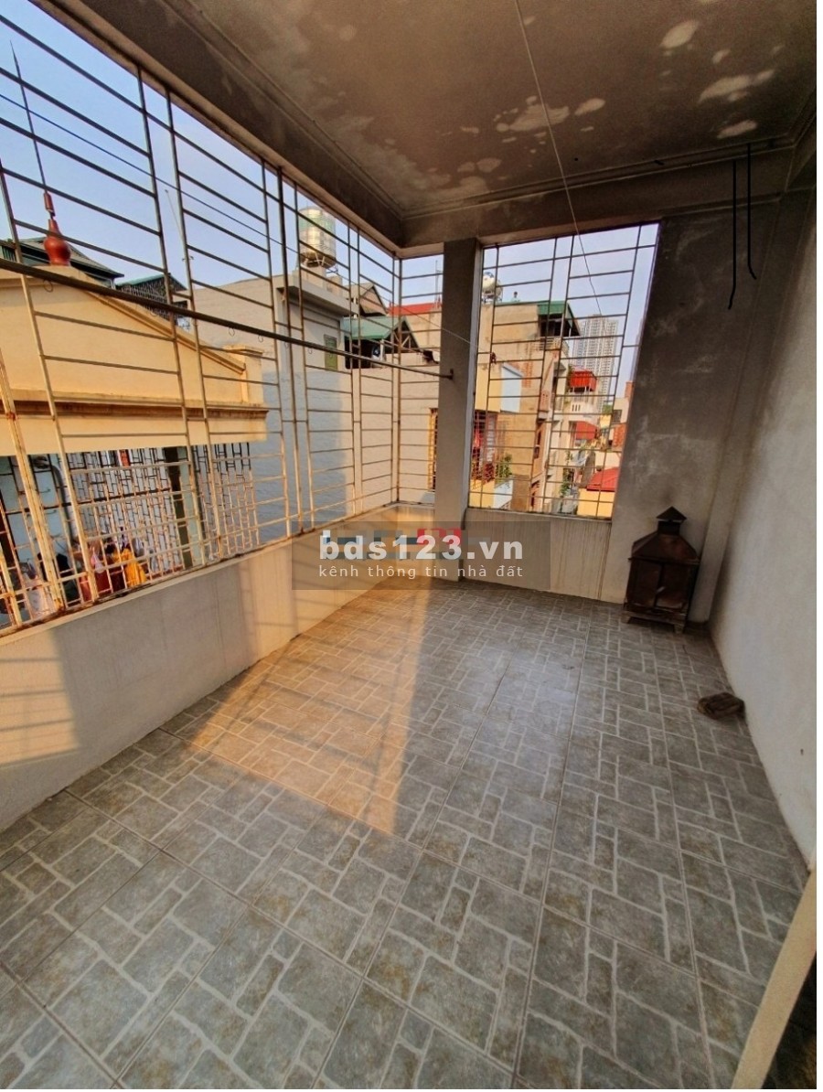 Cho thuê nhà 75 Phú Diễn, diện tích sử dụng 38m2 đúc 5 tầng, ô tô vào tận cửa giá 10 triệu/tháng