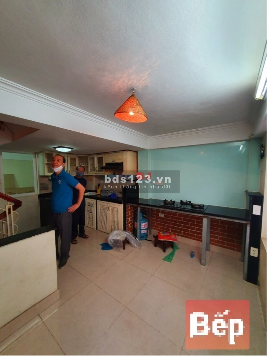 Cho thuê nhà 75 Phú Diễn, diện tích sử dụng 38m2 đúc 5 tầng, ô tô vào tận cửa giá 10 triệu/tháng