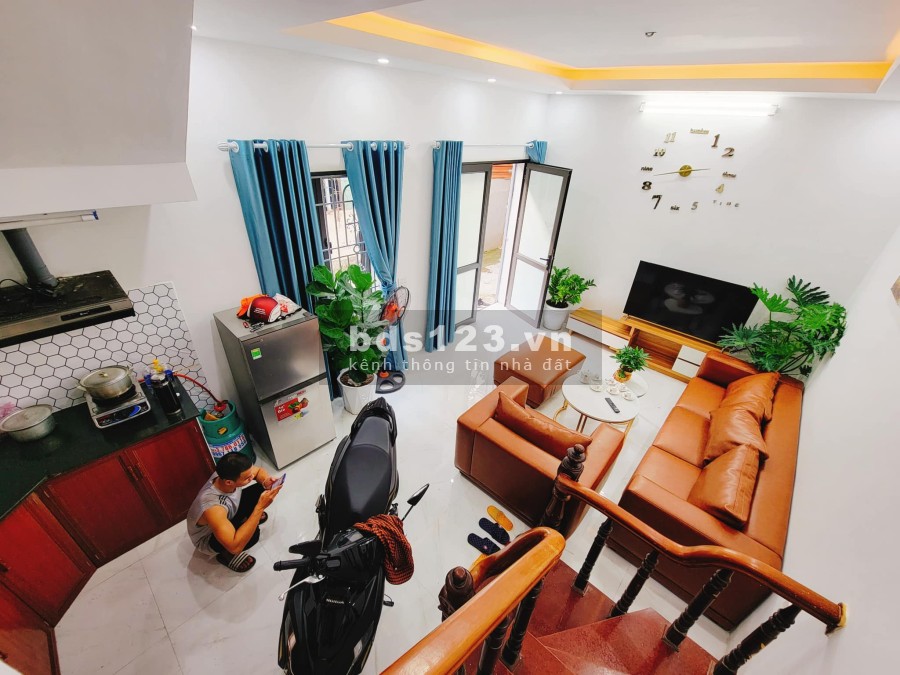 Bán nhà chính chủ Tân Mai, Nguyễn Chính Lĩnh Nam dt 27m 4 tầng sổ đỏ đẹp, nhà mới xây, nhỉnh 2 tỷ