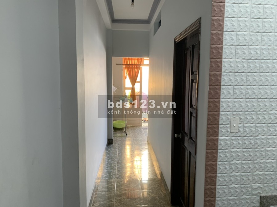 Cần tiền bán gấp nhà nguyên căn Quận 4 diện tích sử dụng (3,2x18) có nở hậu sổ sẵn