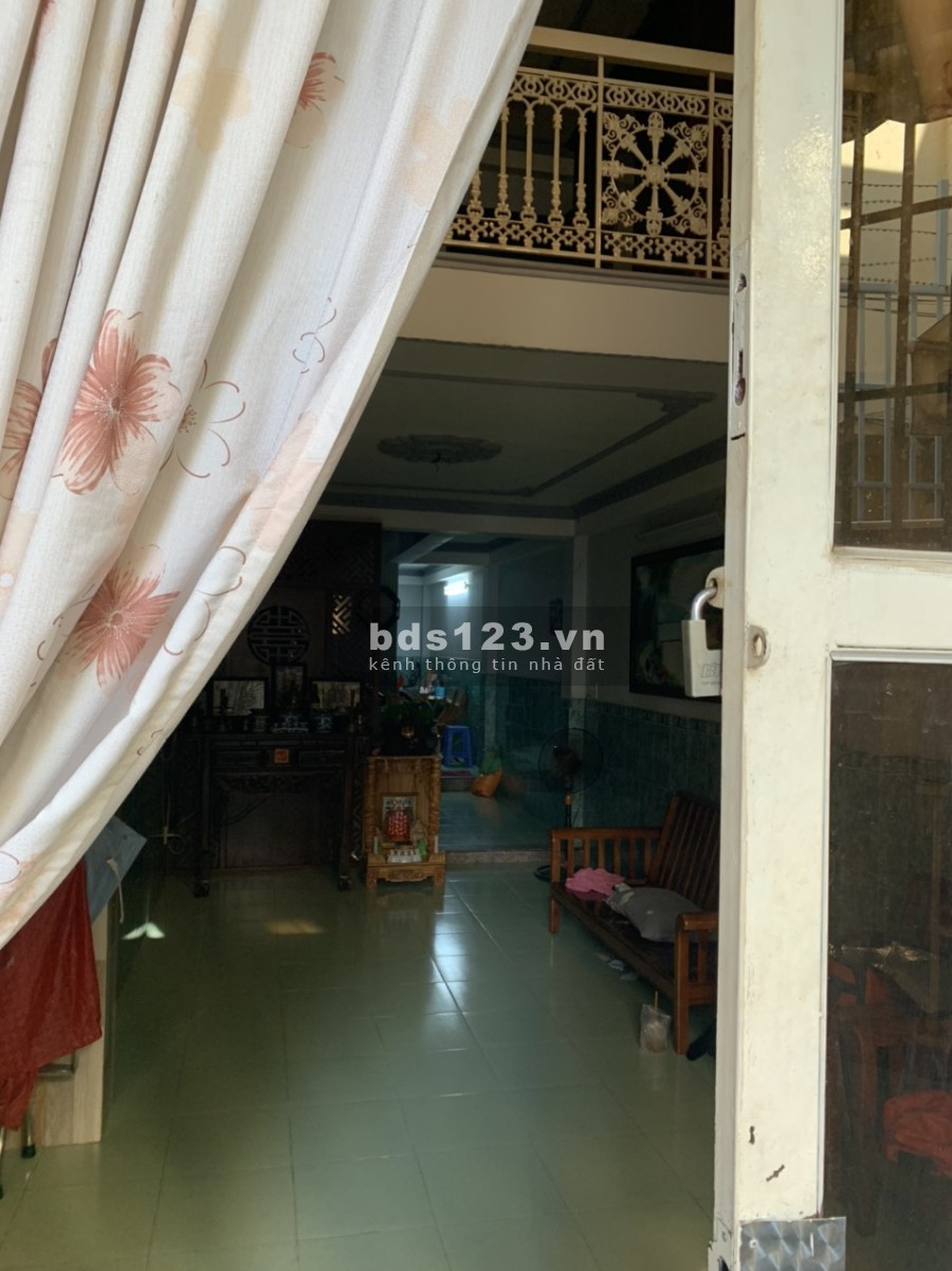 Cần tiền bán gấp nhà nguyên căn Quận 4 diện tích sử dụng (3,2x18) có nở hậu sổ sẵn