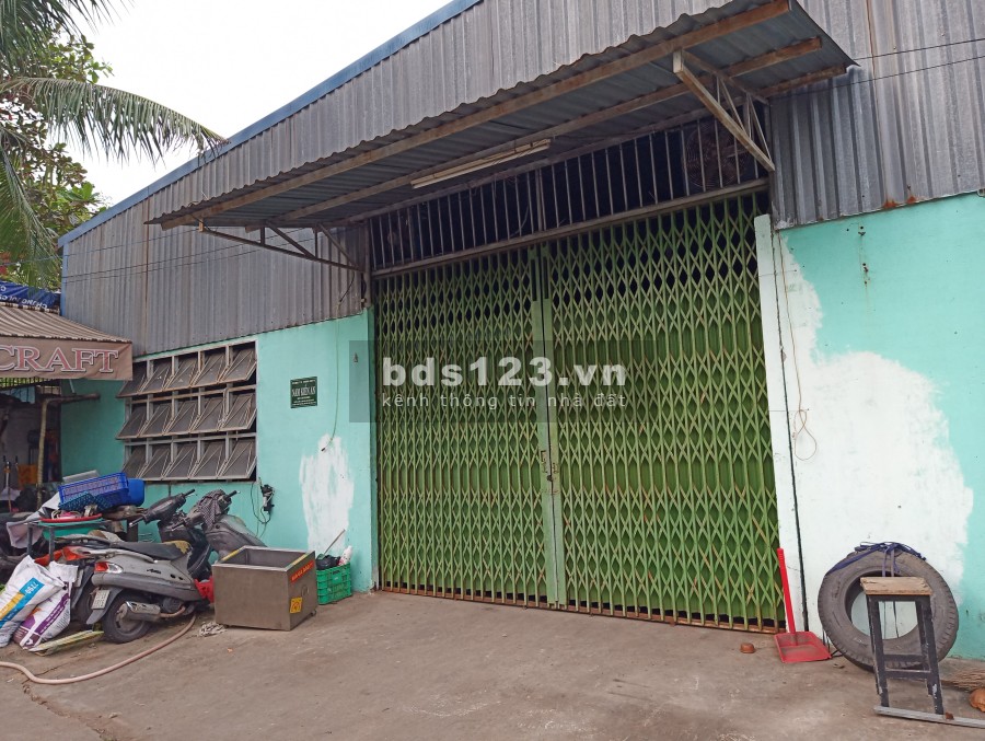 Cần cho thuê nhà xưởng đẹp thoáng mát diện tích sử dụng 320m2 đường lớn, xe ra vào thoải mái
