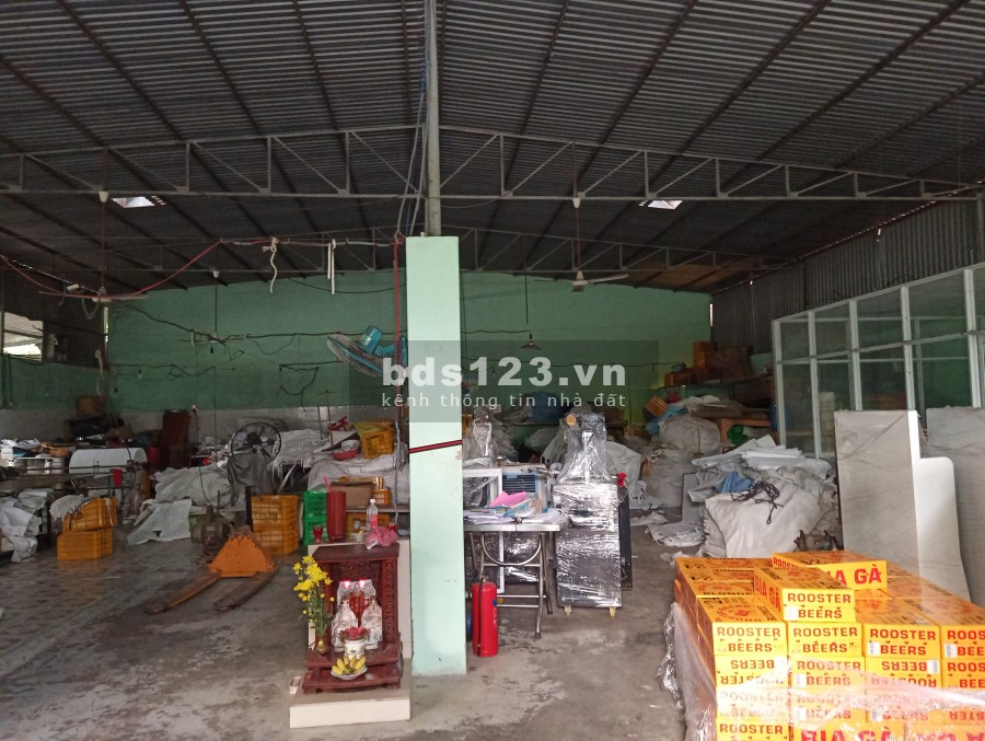 Cần cho thuê nhà xưởng đẹp thoáng mát diện tích sử dụng 320m2 đường lớn, xe ra vào thoải mái