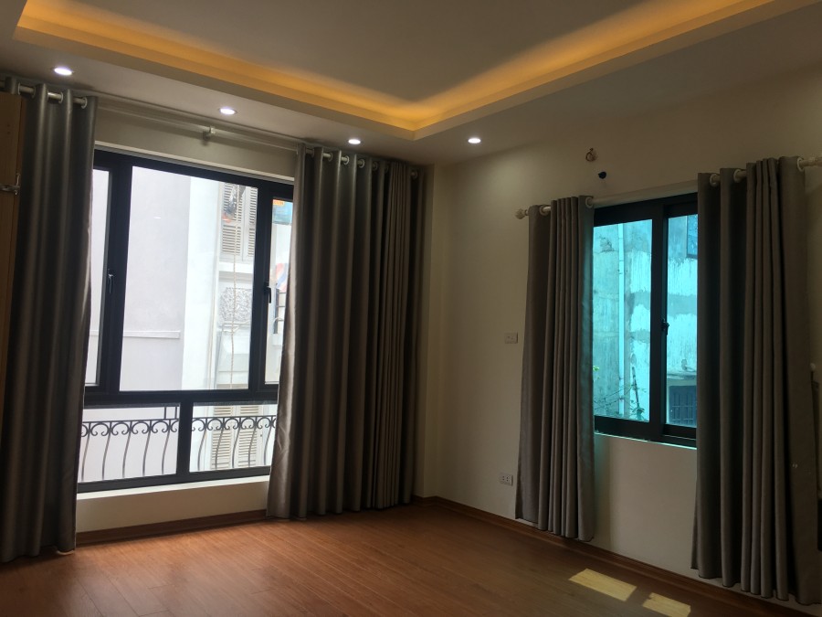 Gia Đình Cần Bán Căn Nhà Phố Trạm, Long Biên, 63m2, 4 Tầng, Ô Tô Đổ Cổng, Nhỉnh 3,8 Tỷ.