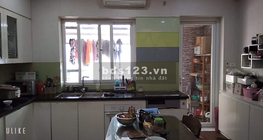 Cho thuê căn hộ chung cư Quận Hoàng Mai diện tích139m2 LH 0913553475