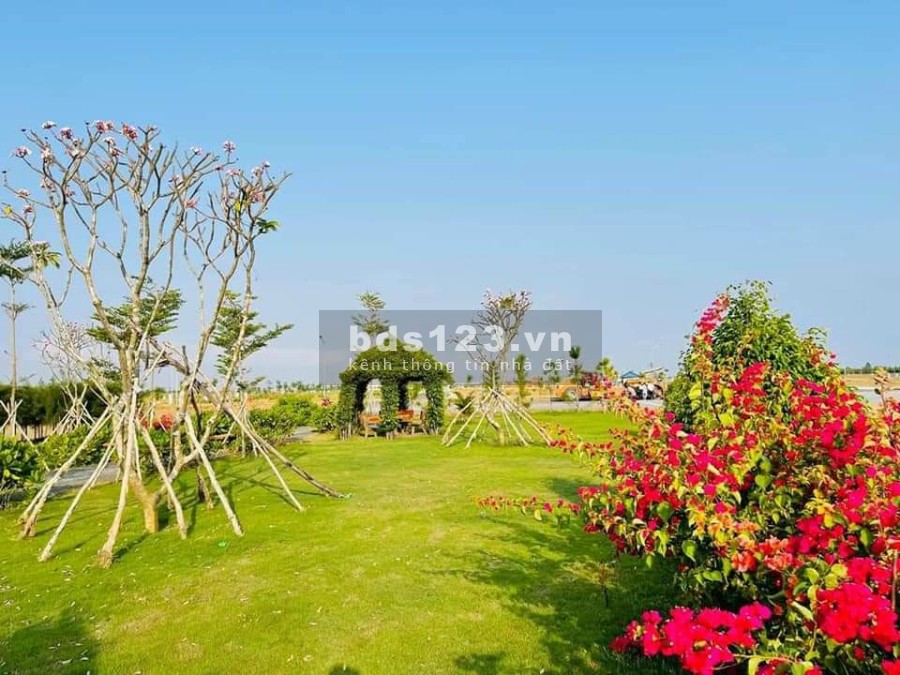 Bán lô đất mặt tiền đường lớn chiết khấu ngay 3% khi đặt cọc trong tuần này, khu công nghiệp