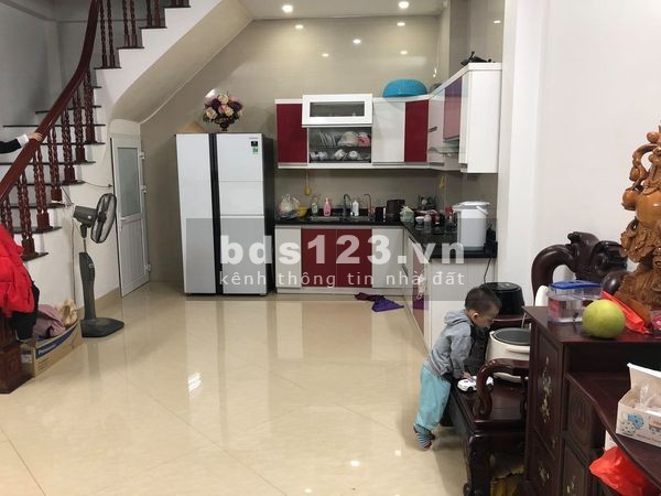 Bán Nhà Đình Thôn diện tích s30/37m2 6 tầng cách mặt ô tô 10m giá 4 tỷ lh 0826646655