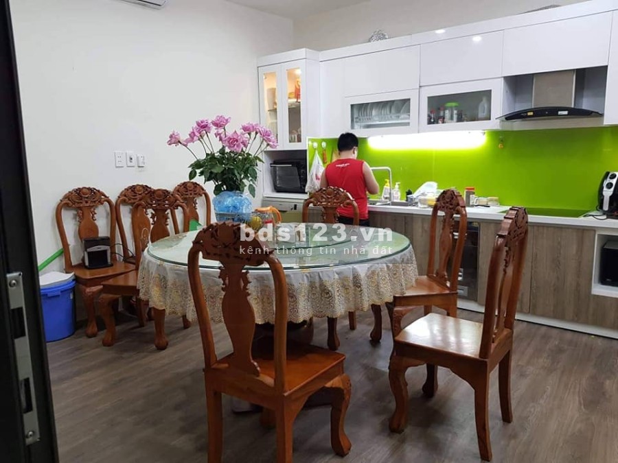 Mình cần bán gấp nhà tại ngõ 146 Nguyễn Trãi giá bán 9.5 tỷ, liên hệ 03664166762