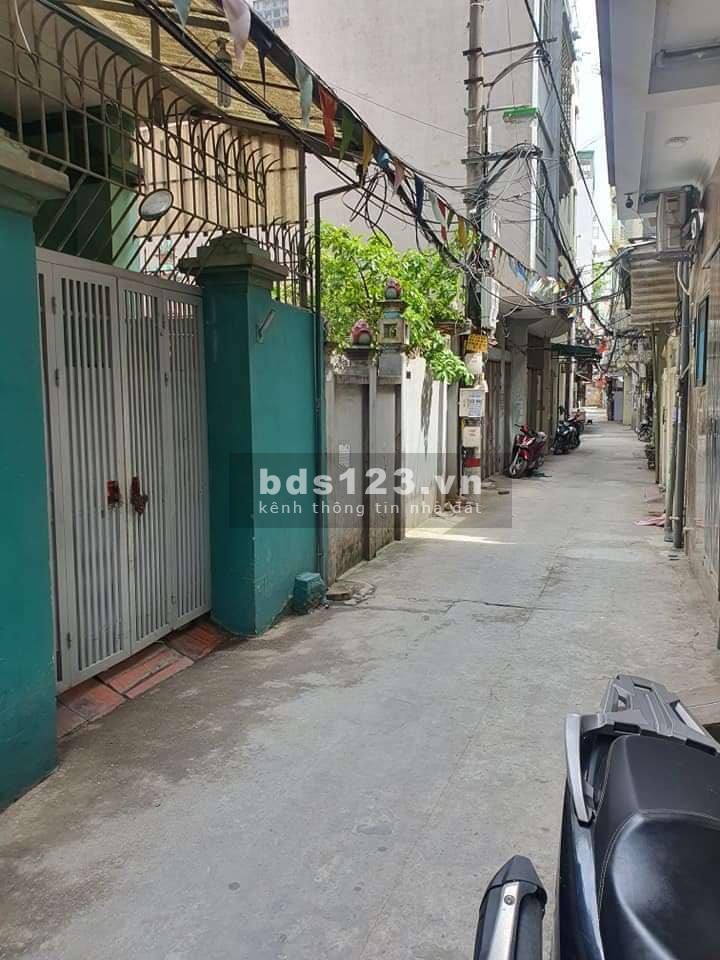 Cần tiền bán gấp căn nhà 64 m2, 5 tầng tại Phố Trần Thái Tông Cầu Giấy- hơn 5 tỷ