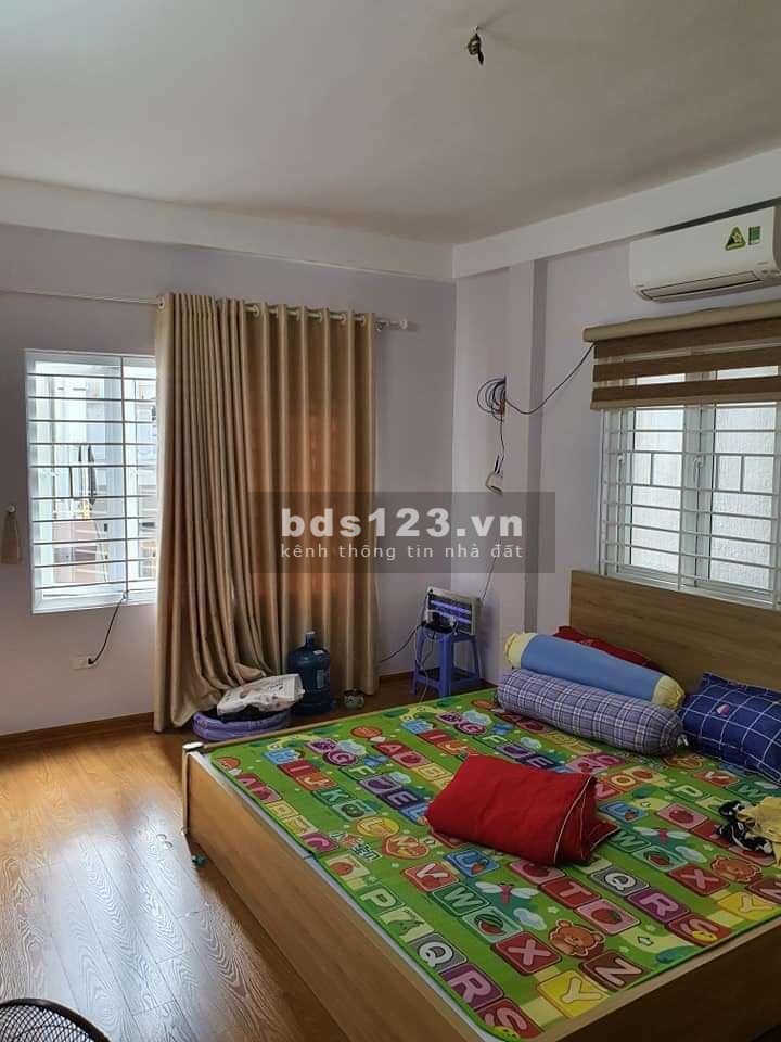 Cần tiền bán gấp căn nhà 64 m2, 5 tầng tại Phố Trần Thái Tông Cầu Giấy- hơn 5 tỷ