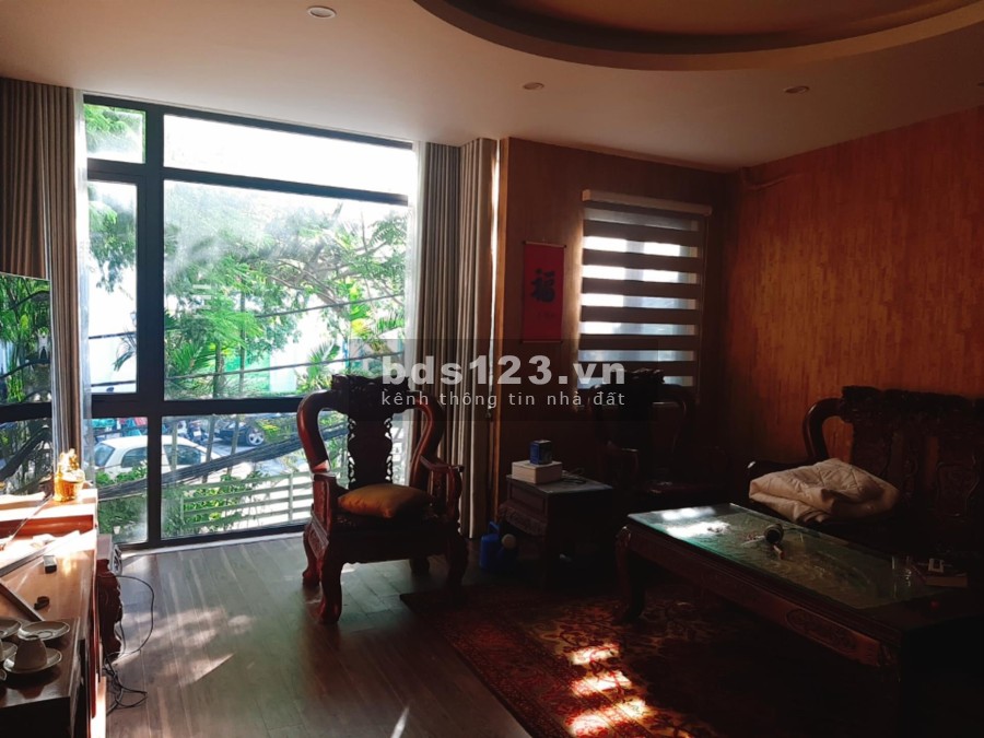 Mặt phố Nguyễn Văn Lộc kinh doanh ô tô tránh Đang trên đường! 40m2, 5 tầng giá 7.4 tỷ