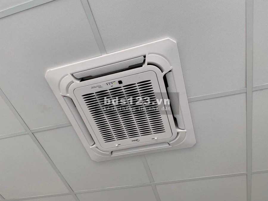 Mặt phố Vip Cầu Giấy vỉa hè đá bóng, 8 tầng thang máy, kiên trúc đẹp, dtsd 220m2, 8 tầng, giá 46 tỷ