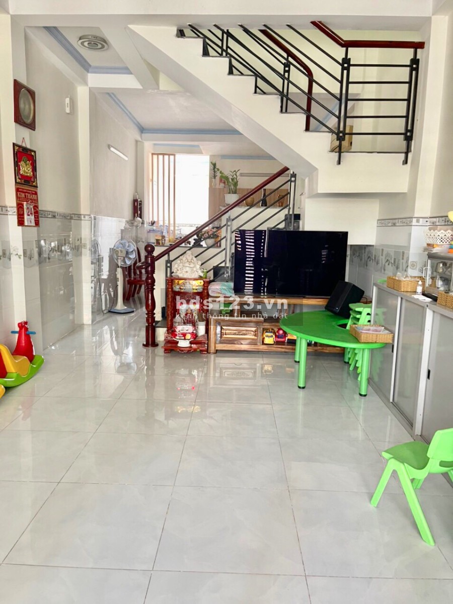 Nhà mặt tiền Thạnh Lộc 15, p.Thạnh Lộc, Quận 12 dt 4*17 giá 4ty750 thương lượng Sđt 0907575475 Trà