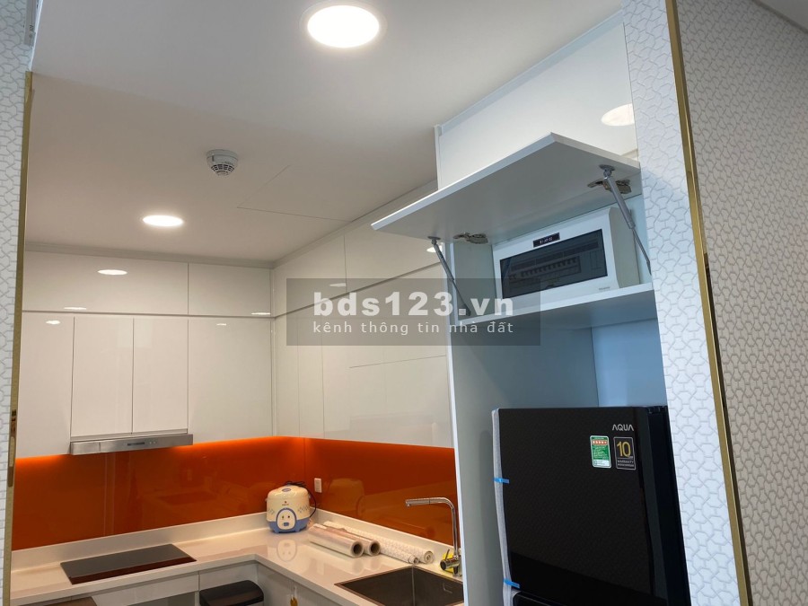 Cập nhập giá cho thuê mới nhất Sunwah Pearl tháng 11 bàn giao nhà trống hoặc full nội thất