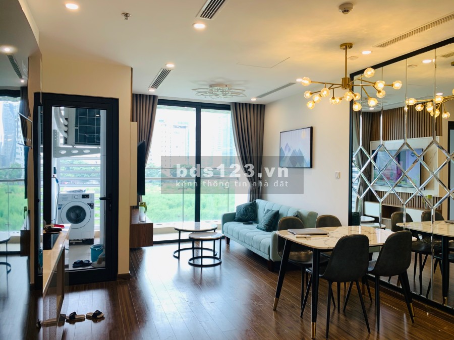 Chính chủ bán căn Vinhome West Point diện tích 68m2, 2 ngủ 2 vệ sinh, đầy đủ nội thất