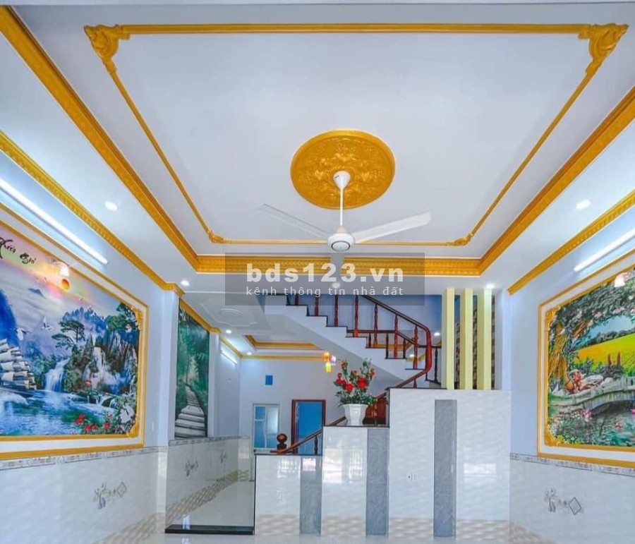 Bán nhà mặt tiền ngay trung tâm thành phố Thuận An sổ hồng riêng, giá yêu thương, lhcc