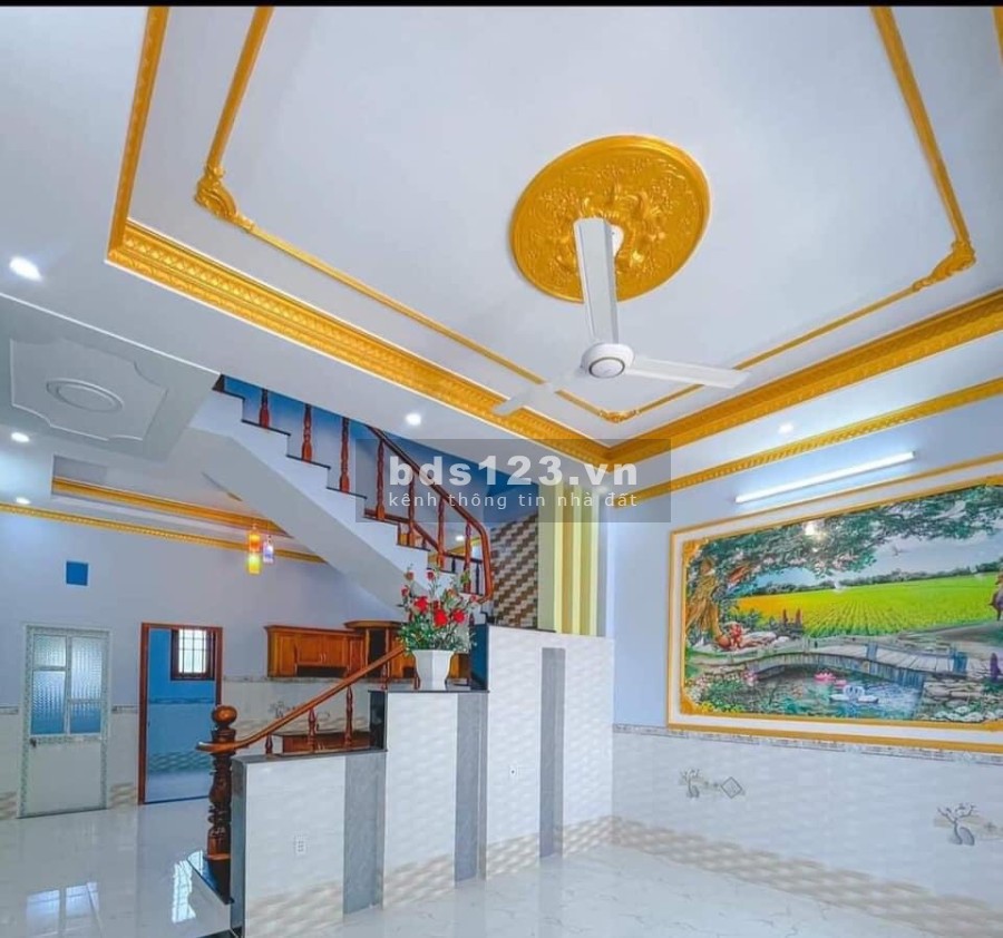 Bán nhà mặt tiền ngay trung tâm thành phố Thuận An sổ hồng riêng, giá yêu thương, lhcc