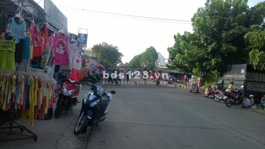Bán gấp 300m2 + 2 căn hộ mini và 8 phòng trọ đang thuê kín,TN ổn định 20tr/tháng.