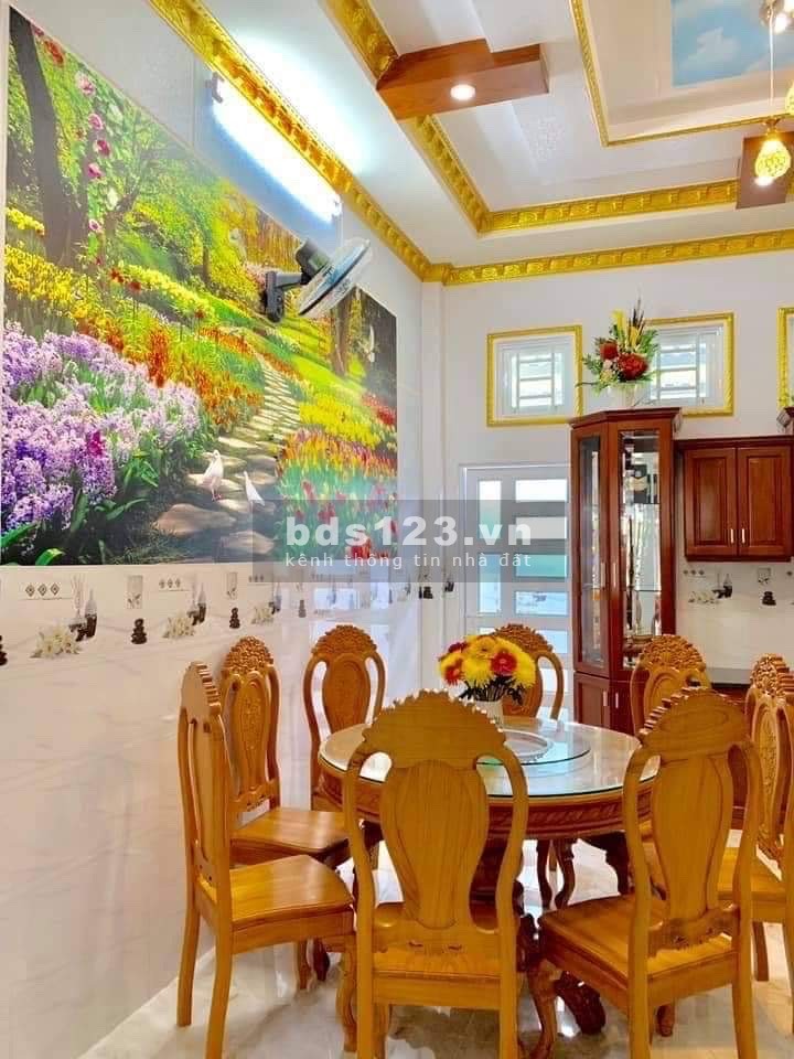 Nhà mặt tiền kinh doanh Dĩ An, gần nhà máy nước sổ hông chính chủ, tiện ích xung quanh đủ