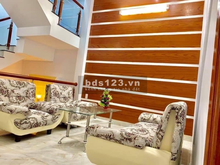 Nhà mặt tiền kinh doanh Dĩ An, gần nhà máy nước sổ hông chính chủ, tiện ích xung quanh đủ