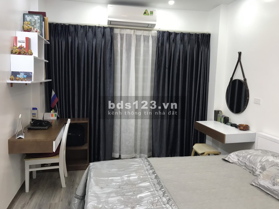 Chuyển lên phố bán rẻ nhà Thanh Lân, Hoàng Mai, cách oto 10m, 33m2 x 4.5 tầng, hơn 2tỷ.