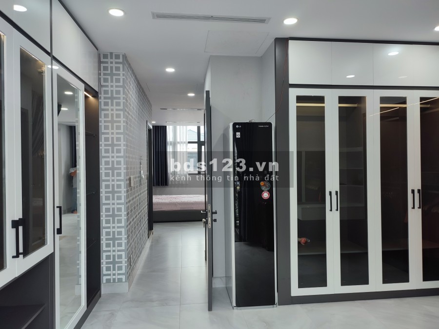 Chính chủ cần bán biệt thự liền kề Verosa Khang Điền giá bán 18.5 tỷ, liên hệ 0989795974