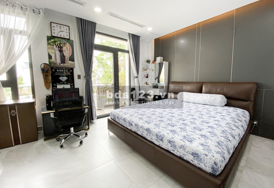 Chính chủ cần bán biệt thự liền kề Verosa Khang Điền giá bán 18.5 tỷ, liên hệ 0989795974