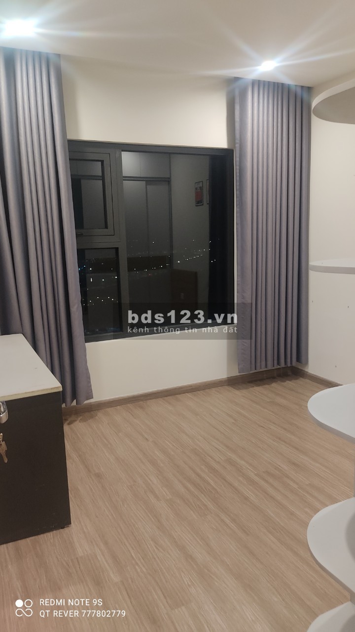 Cho thuê căn hộ 3PN full nội thất tầng cao, view thoáng, gió vào mát mẻ, kiến trúc đẹp, có sẵn đồ