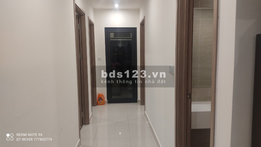 Cho thuê căn hộ 3PN full nội thất tầng cao, view thoáng, gió vào mát mẻ, kiến trúc đẹp, có sẵn đồ