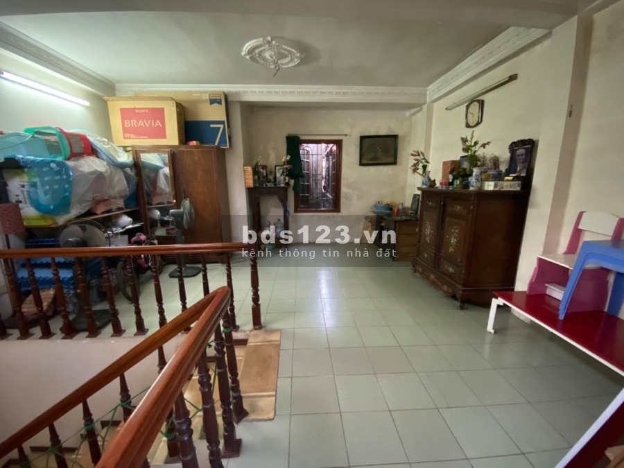 Cần bán gấp nhà đường Láng, Quận Đống Đa diện tích sử dụng 52m2, 4 tầng, giá 5,3 tỷ