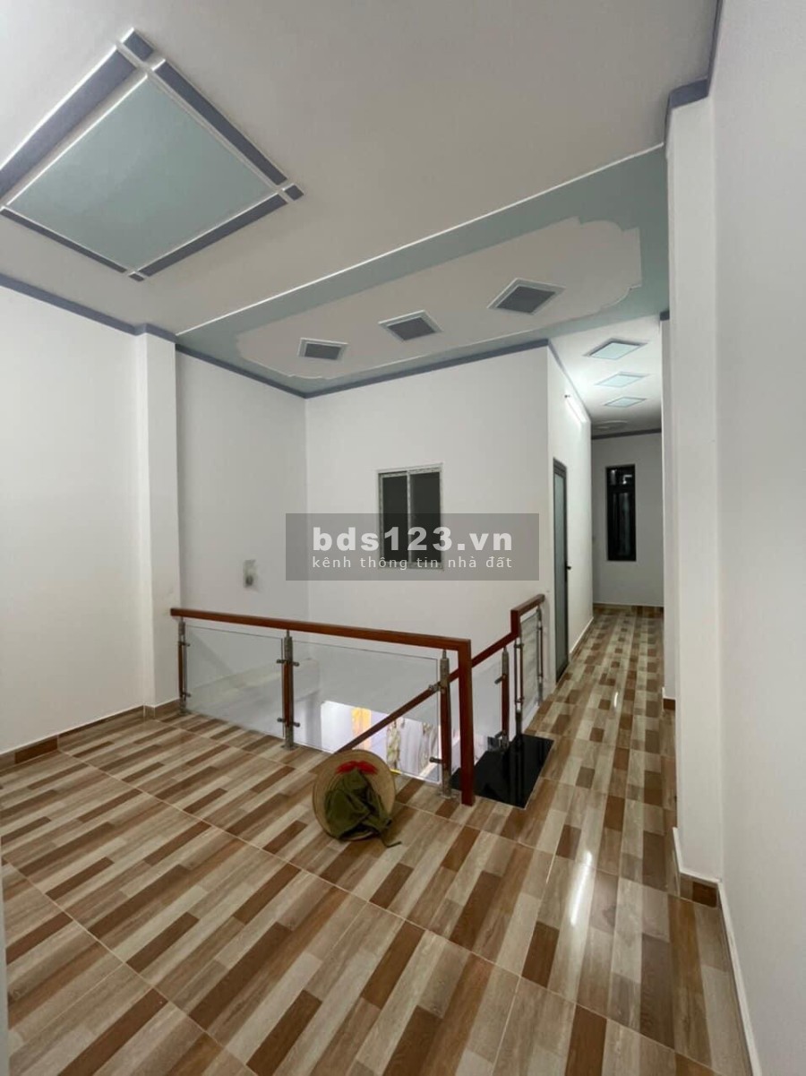 Bán nhà mặt tiền trung tâm thành phố Dĩ An Bình Dương sổ hồng riêng chính chủ, giá đầu tư