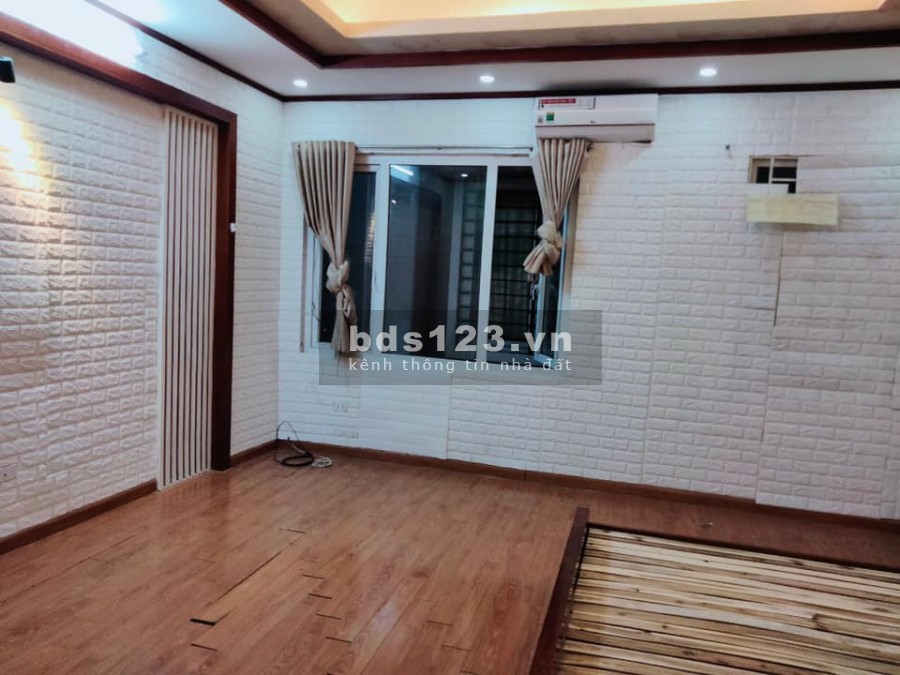 Bán gấp nhà Hồ Tùng Mậu Cầu Giấy, dtsd 35m2 5 tầng giá 3,4 tỷ, ngõ rộng, 20m ra ô tô