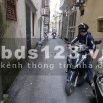 Bán nhà Thanh Xuân, Nguyễn trãi, gần Royallcity, dtsd 32m2 đúc kiên cố 5 tầng, giá 3 tỷ