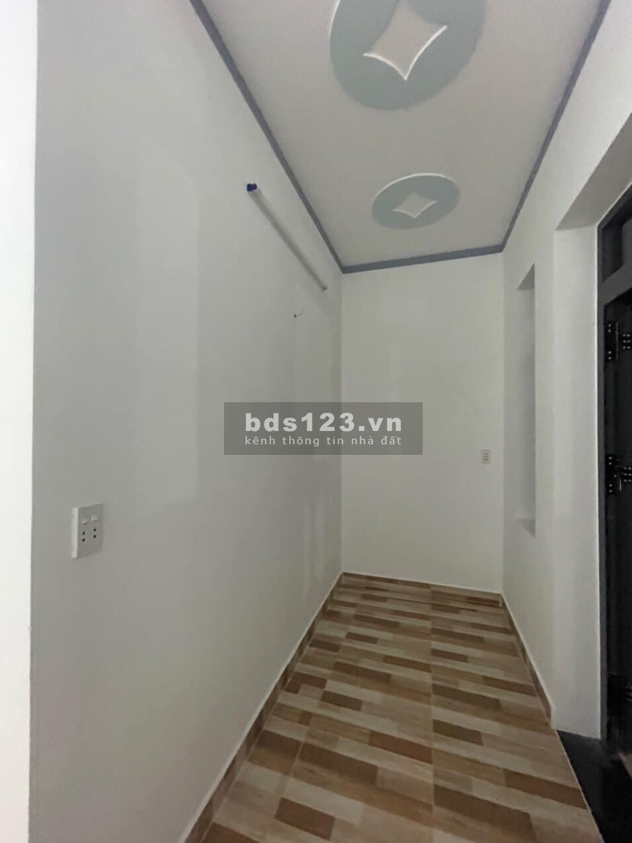 Bán nhà mặt tiền trung tâm thành phố Dĩ An Bình Dương sổ hồng riêng chính chủ, giá đầu tư