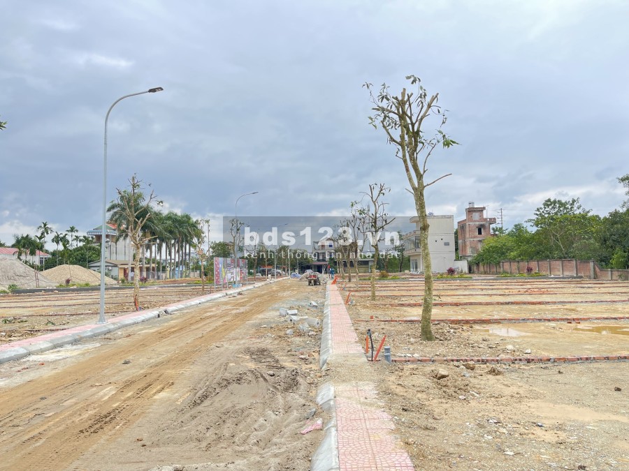 Siêu phẩm 40 lô Phú Cát, ngã tư Quốc Lộ 21 và ĐT 446 giá bán 24 triệu/m2, pháp lý chính chủ